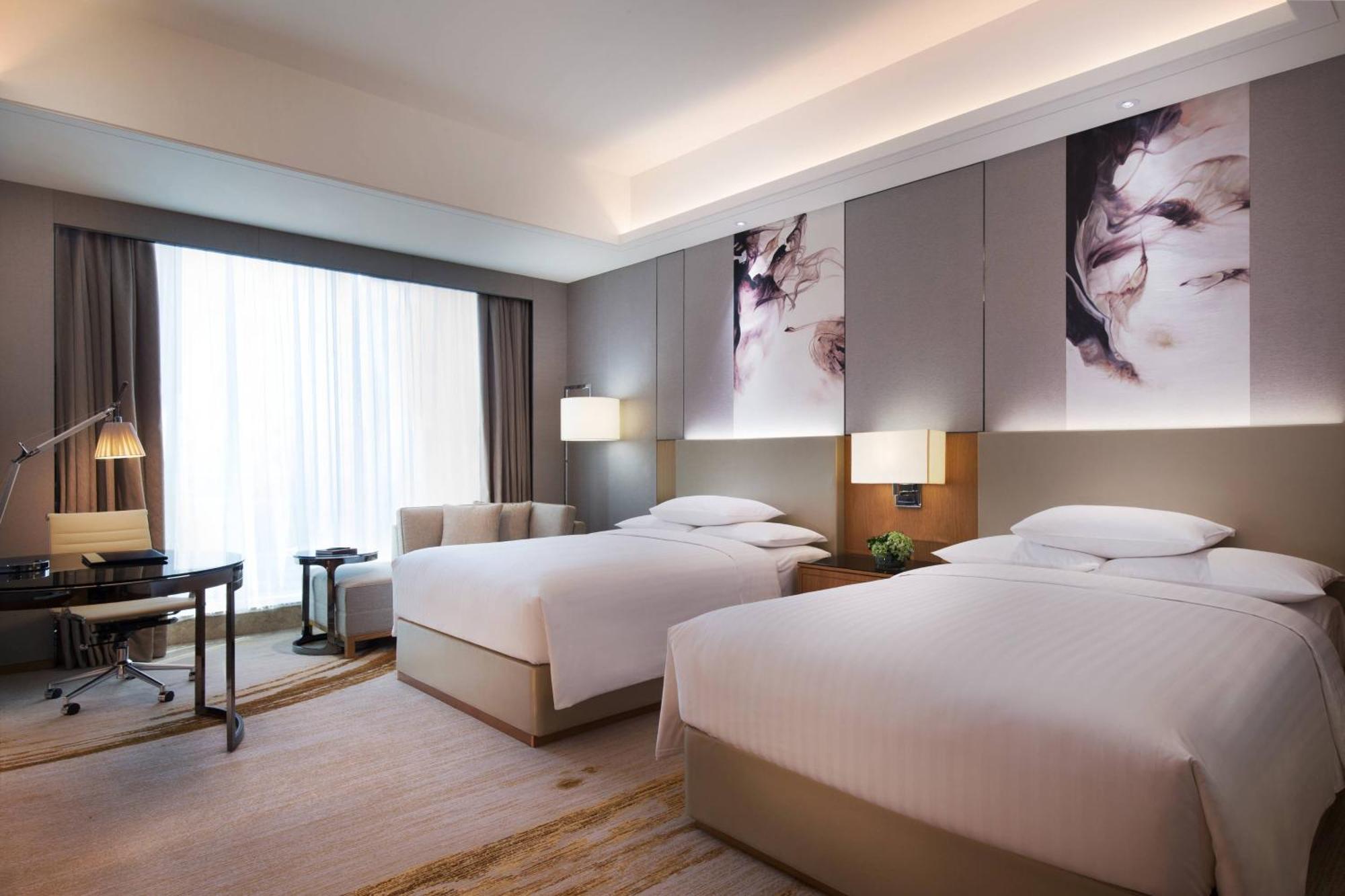 Courtyard By Marriott Zhengzhou East Hotell Exteriör bild