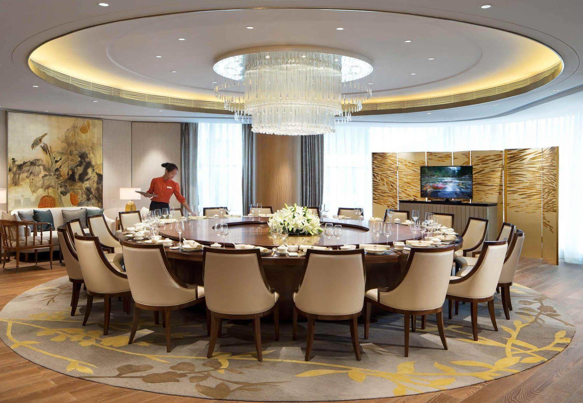 Courtyard By Marriott Zhengzhou East Hotell Exteriör bild